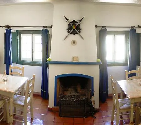 Casa Do Relogio 3*