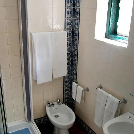 Casa Do Relogio 3*