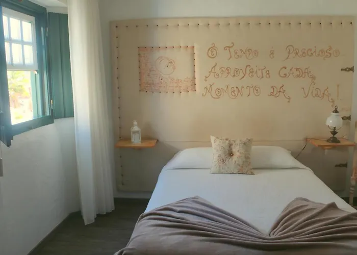 בית הארחה Casa Do Relogio 3*